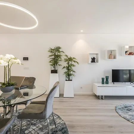 Contemporary B By Homie Funchal (Madeira)