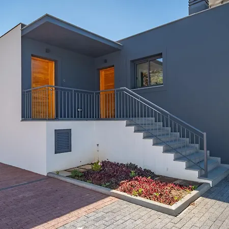 Contemporary B By Madeira Sun Travel Apartment