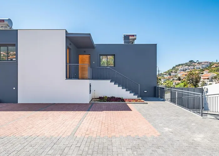 Contemporary B By Homie Appartement