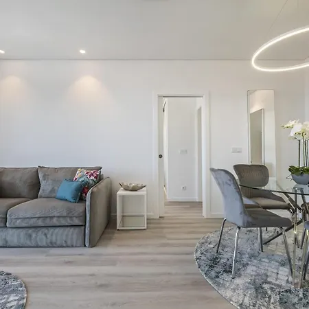 Апартаменты Contemporary B By Homie Фуншал