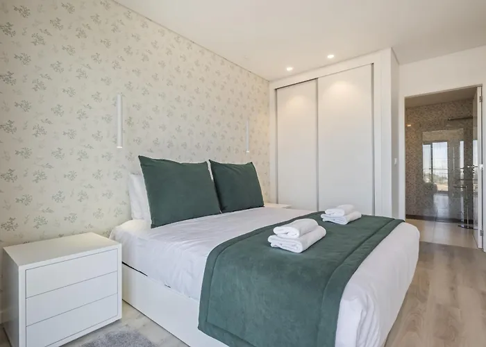 Contemporary B By Homie Funchal (Madeira)